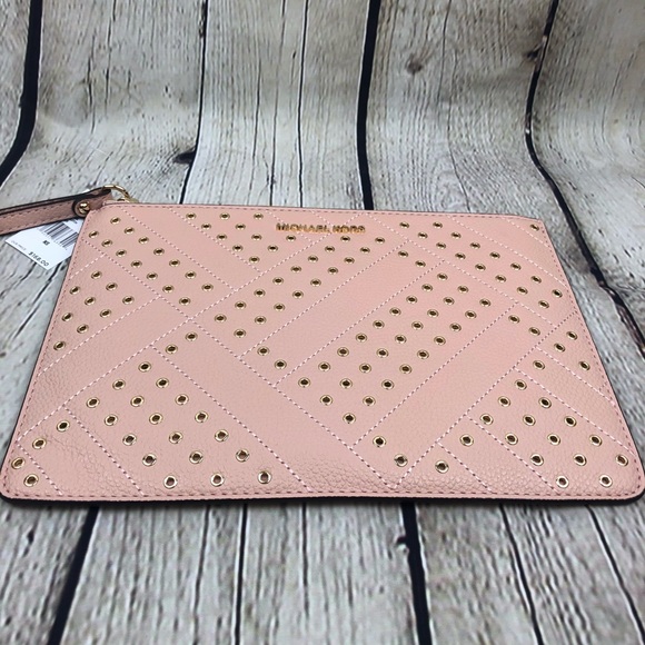 MICHAEL KORS Extra Large Leather ZIP Clutch - Picture 3 of 5